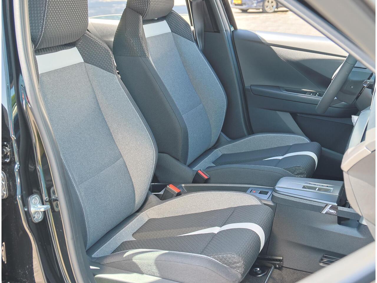 Opel FRONTERA Electric Edition 44 kWh | Incl. ¤3.272,18 Korting! | 11KW Boordlader | Smartphone Station | Airco | LED | Cruise Control | Parkeersensoren Achter |