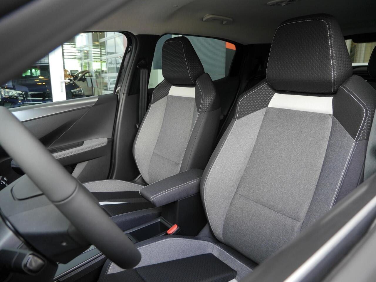 Opel FRONTERA 1.2 Turbo Hybrid GS | Nieuwe auto | Automaat | Stoel & Stuurverwarming | Draadloze telefoonlader | Climate control | Cruise control | Led verlichting | 17 inch lichtmetalen velgen