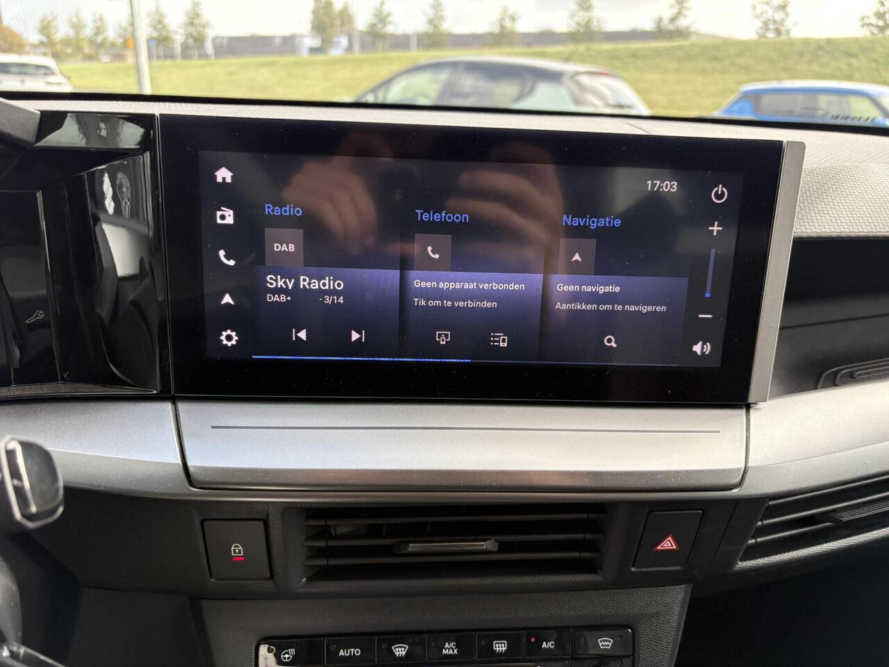 Opel FRONTERA Electric GS 44 kWh 113pk | Navigatie | Camera | Climate Control | Stoel - Stuur - Voorruitverwarming | Dakrails | Volledig Elektrisch | Cruise Control