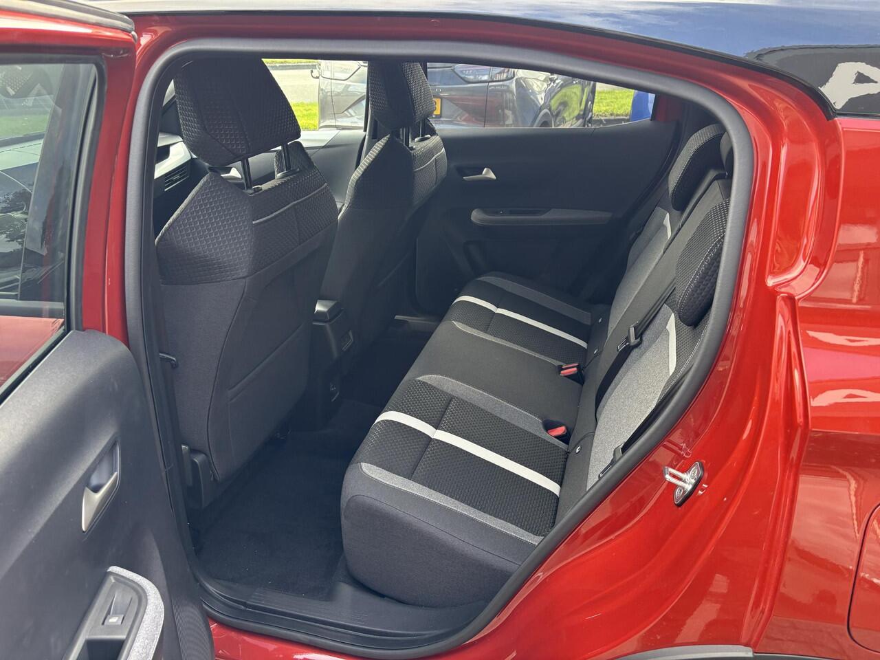 Opel FRONTERA Electric GS 44 kWh 113pk | Navigatie | Camera | Climate Control | Stoel - Stuur - Voorruitverwarming | Dakrails | Volledig Elektrisch | Cruise Control