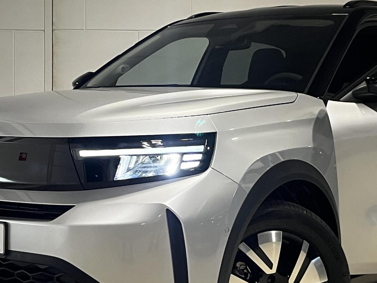 Opel FRONTERA GS 1.2 Hybrid 110pk e-DCT | 7 ZITTER | STOEL- STUUR EN VOORUIT VERWARMING |