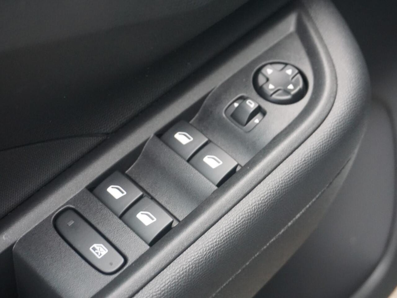 Opel FRONTERA Electric Edition 44 kWh