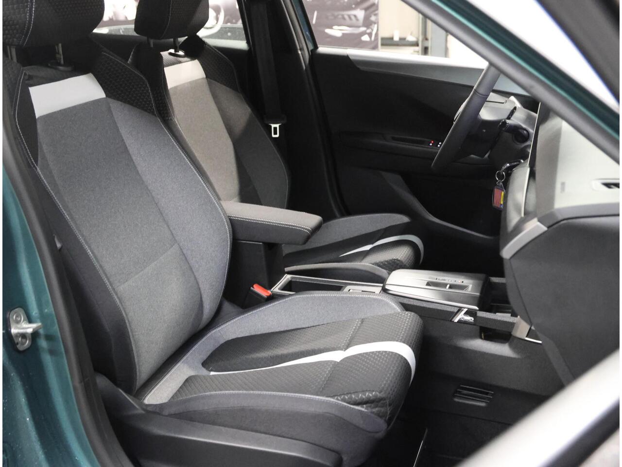 Opel FRONTERA 1.2 Turbo Hybrid Edition | 1ste eigenaar | AUTOMAAT | AppleCarPlay/AndroidAuto | Cruise Control | Camera | Isofix | Parkeersensoren |