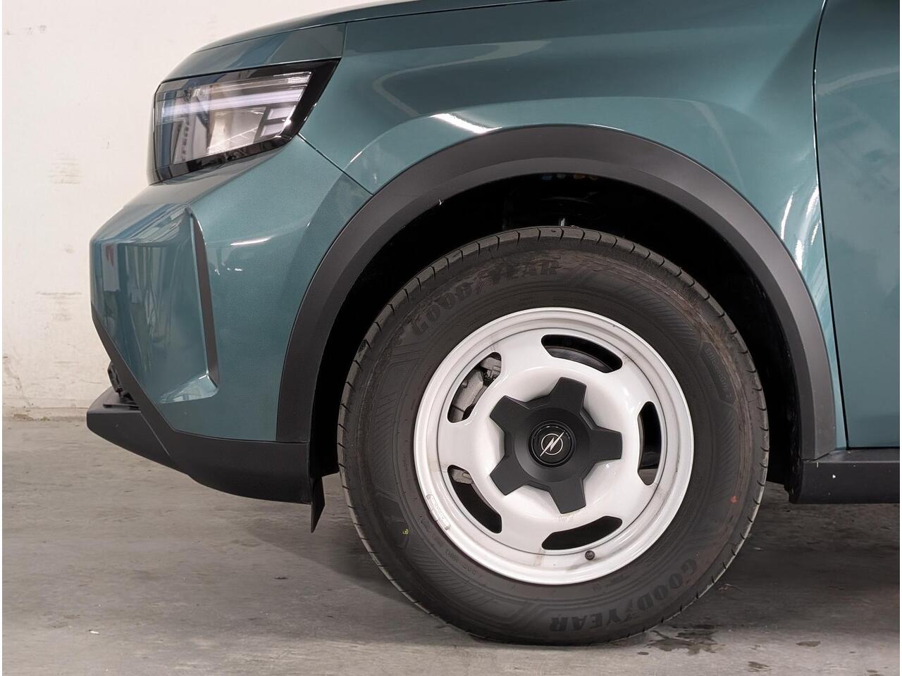 Opel FRONTERA Edition 1.2 Hybrid 145pk e-DCT6 | STOELVERW. | STUURVERW. | NAVI | CAMERA | APPLE CARPLAY / ANDROID AUTO