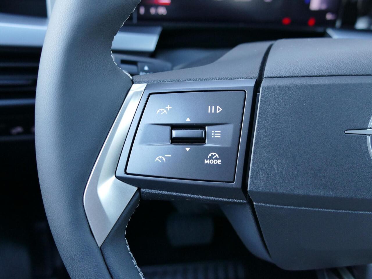 Opel FRONTERA Extended range Electric GS 54 kWh | Climate Control | Camera Achter | Navigatie | Apple Carplay & Android Auto | Parkeersensoren Voor & Achter | Stoelverwarming | Verwarmde Voorruit | Stuurwiel Verwarming