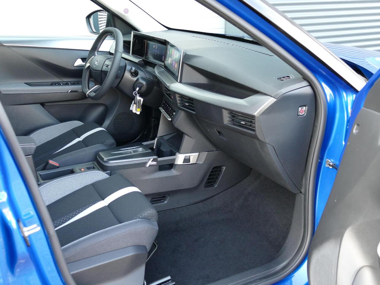 Opel FRONTERA 1.2 Turbo Hybrid GS | 7 Persoons | 145PK | AUTOMAAT | Dodehoek Detectie | Stoel/Stuur/Voorruit Verwarming | Navigatie | Camera | Parkeersensoren Rondom