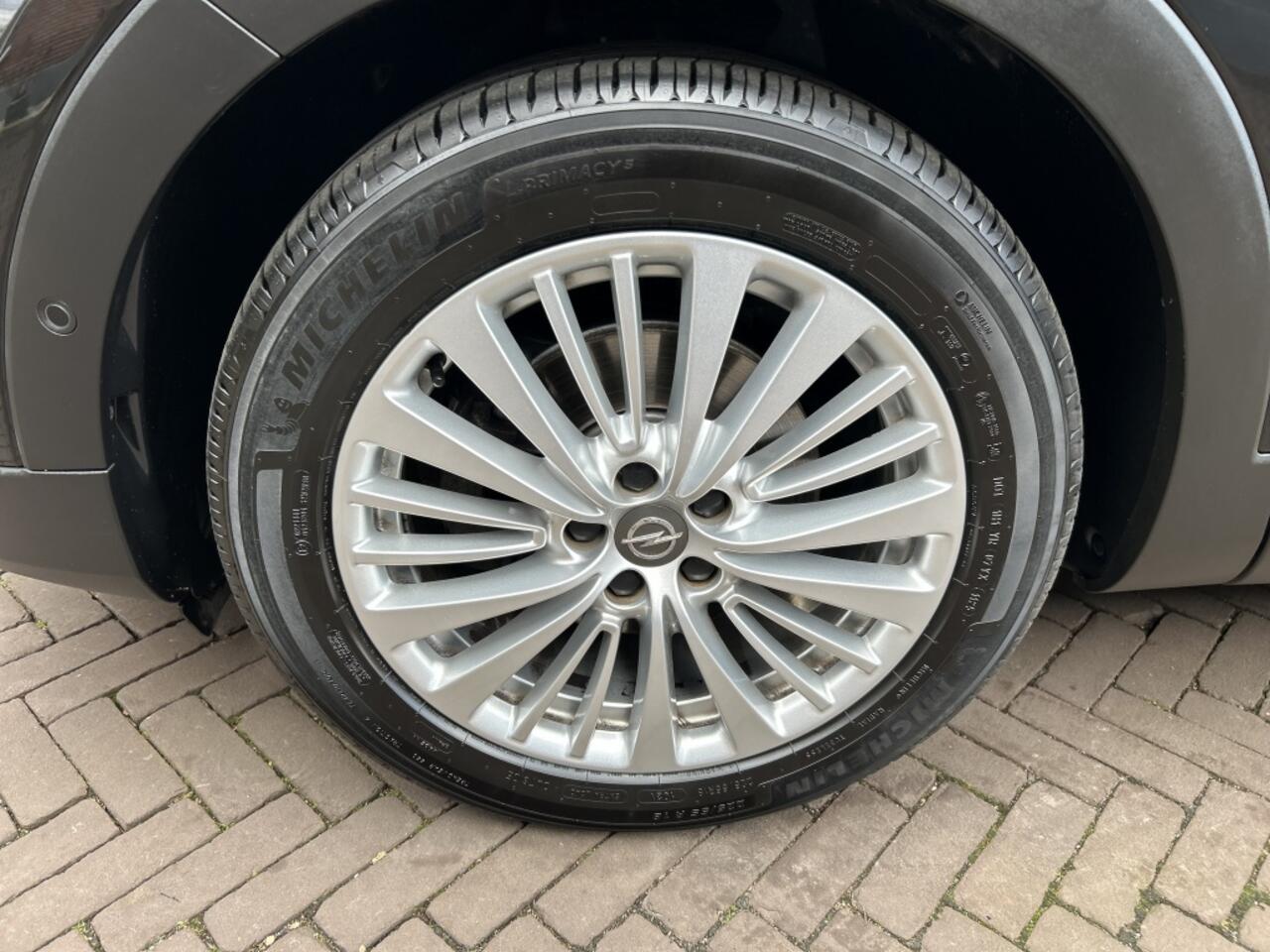 Opel Grandland 1.2 Turbo 130pk Innov. Camera, Carplay, Navi, 18" LMV