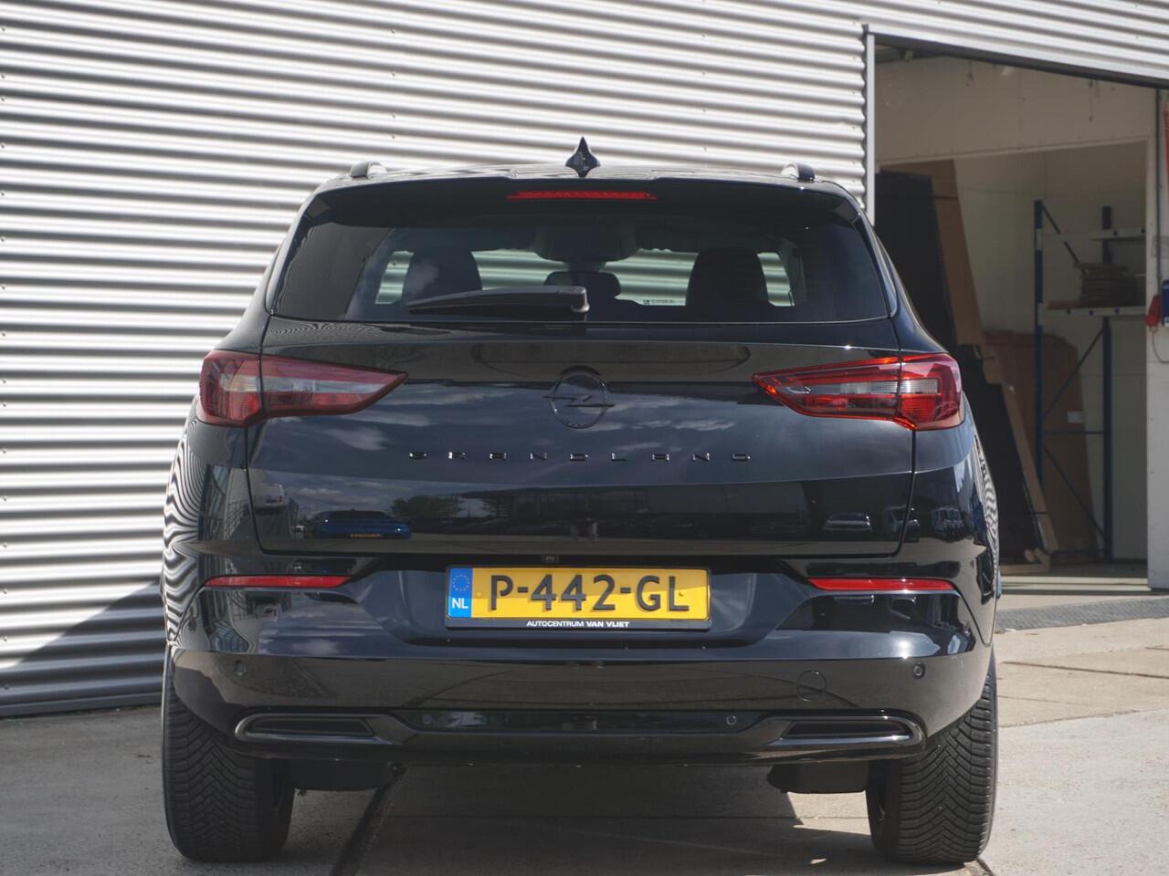 Opel Grandland 1.2 Turbo GS Line 180° Camera | All-season banden | Navigatie systeem