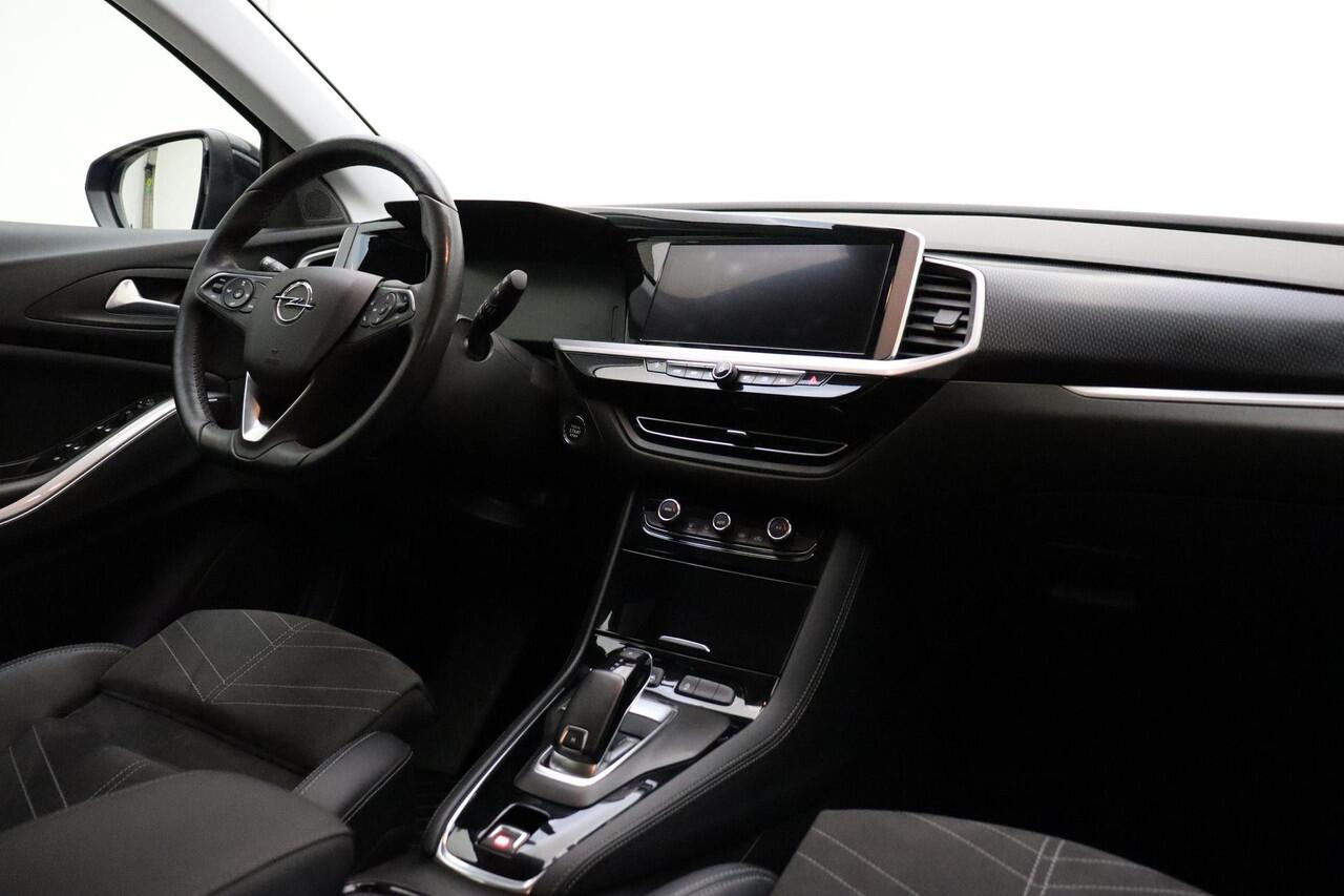 Opel Grandland 1.2 Turbo Ultimate | Adaptive Cruise Control | Stoelverwarming | Verwarmd stuurwiel | Keyless Entry & Start | 360° Camera | Matrix LED