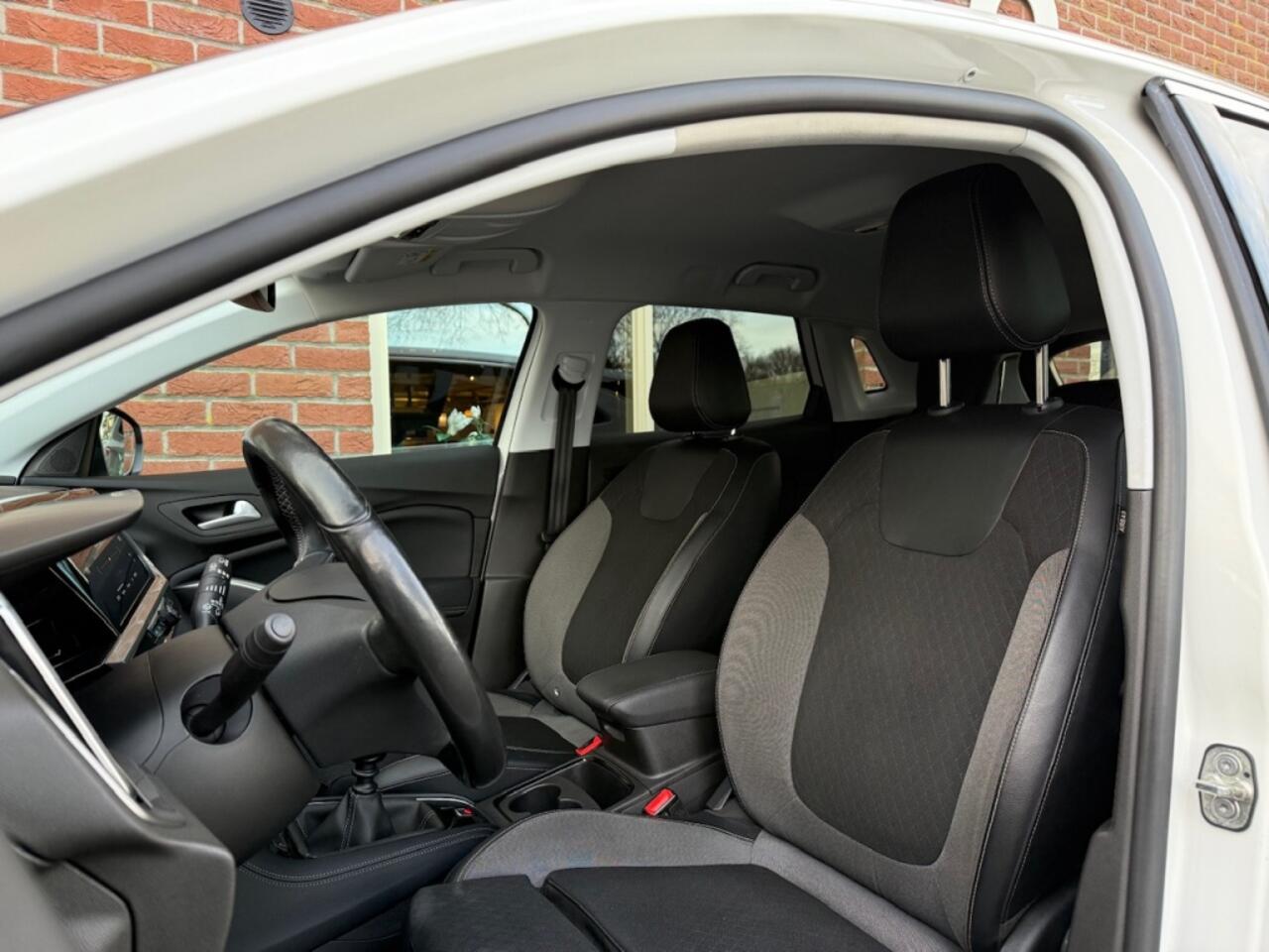 Opel Grandland 1.2 Turbo Bns Eleg 131PK TREKHAAK / STOEL&STUUR VERW. / CAMERA /