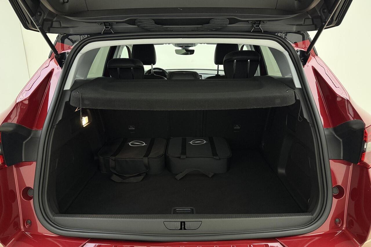 Opel Grandland 1.6 Turbo 225pk Plug-In Hybrid Ultimate | Automaat | Apple carplay | Electronic climate control | Navigatiesysteem | Parkeersensoren voor en achter