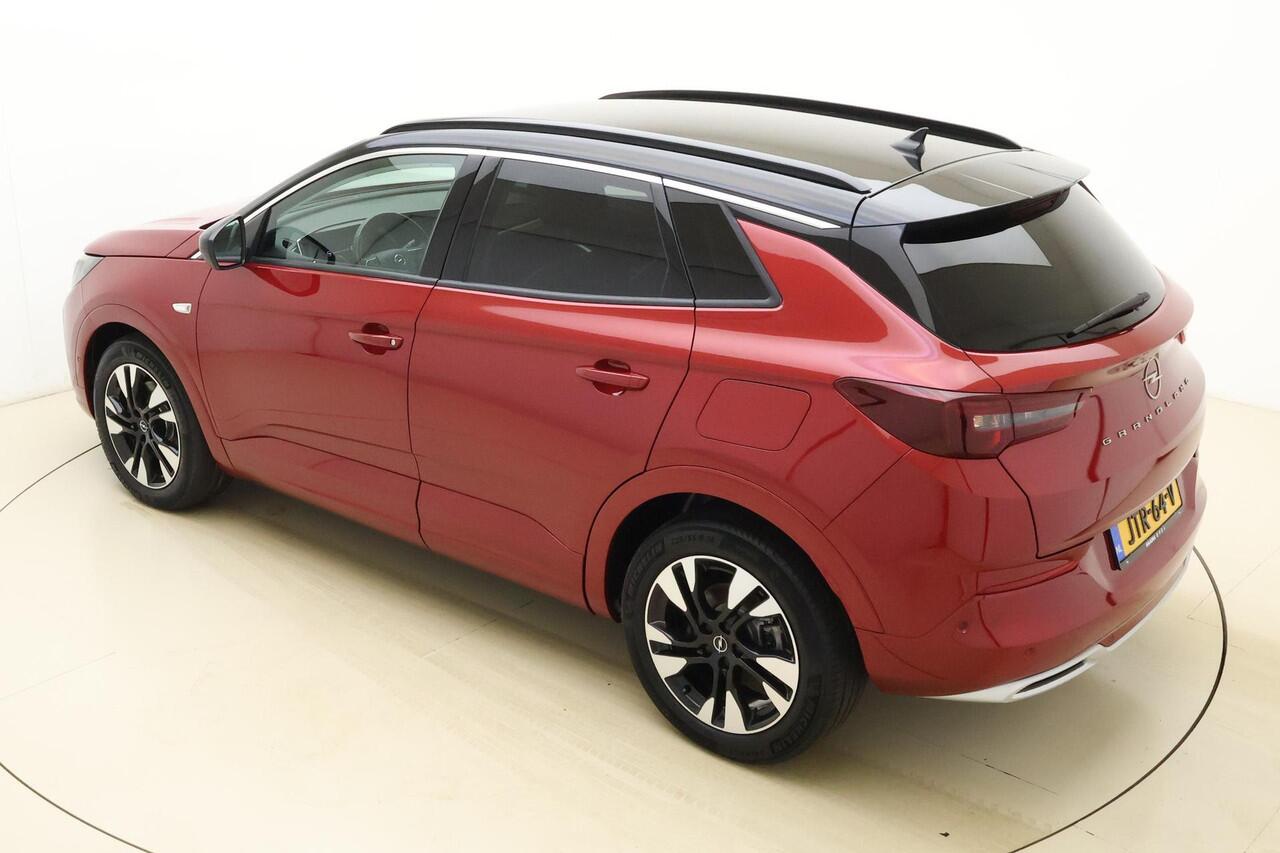 Opel Grandland 1.6 Turbo 225pk Plug-In Hybrid Ultimate | Automaat | Apple carplay | Electronic climate control | Navigatiesysteem | Parkeersensoren voor en achter