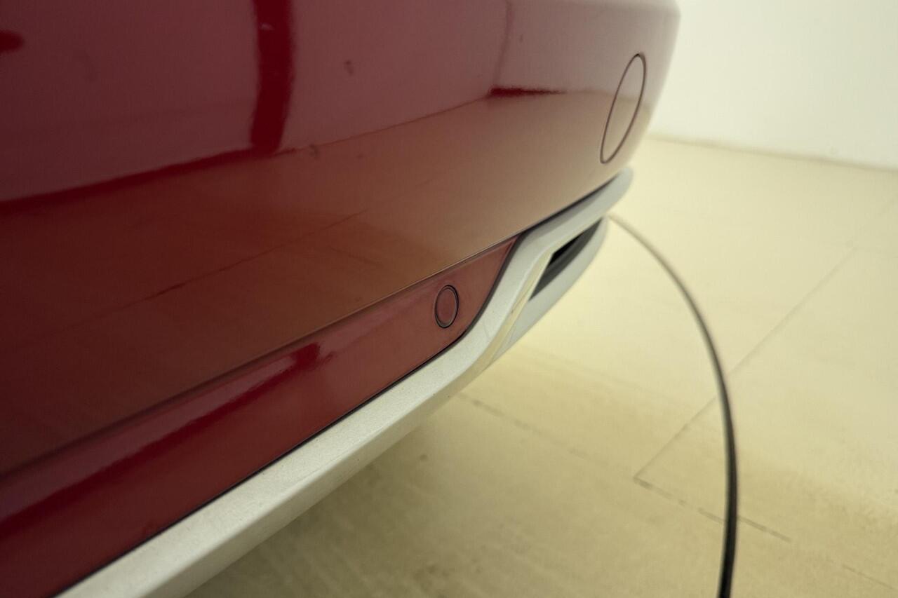 Opel Grandland 1.6 Turbo 225pk Plug-In Hybrid Ultimate | Automaat | Apple carplay | Electronic climate control | Navigatiesysteem | Parkeersensoren voor en achter