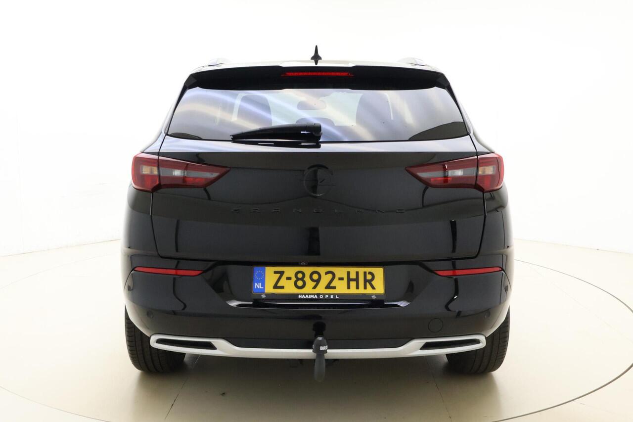 Opel Grandland 1.2 Turbo 130pk Automaat Ultimate | Alcantara bekleding | Navigatie | Trekhaak | Elektrische achterklep | Adapt. Cruise control | Camera | Winterpakket | 19" Lichtmetalen velgen | Zeer luxe!