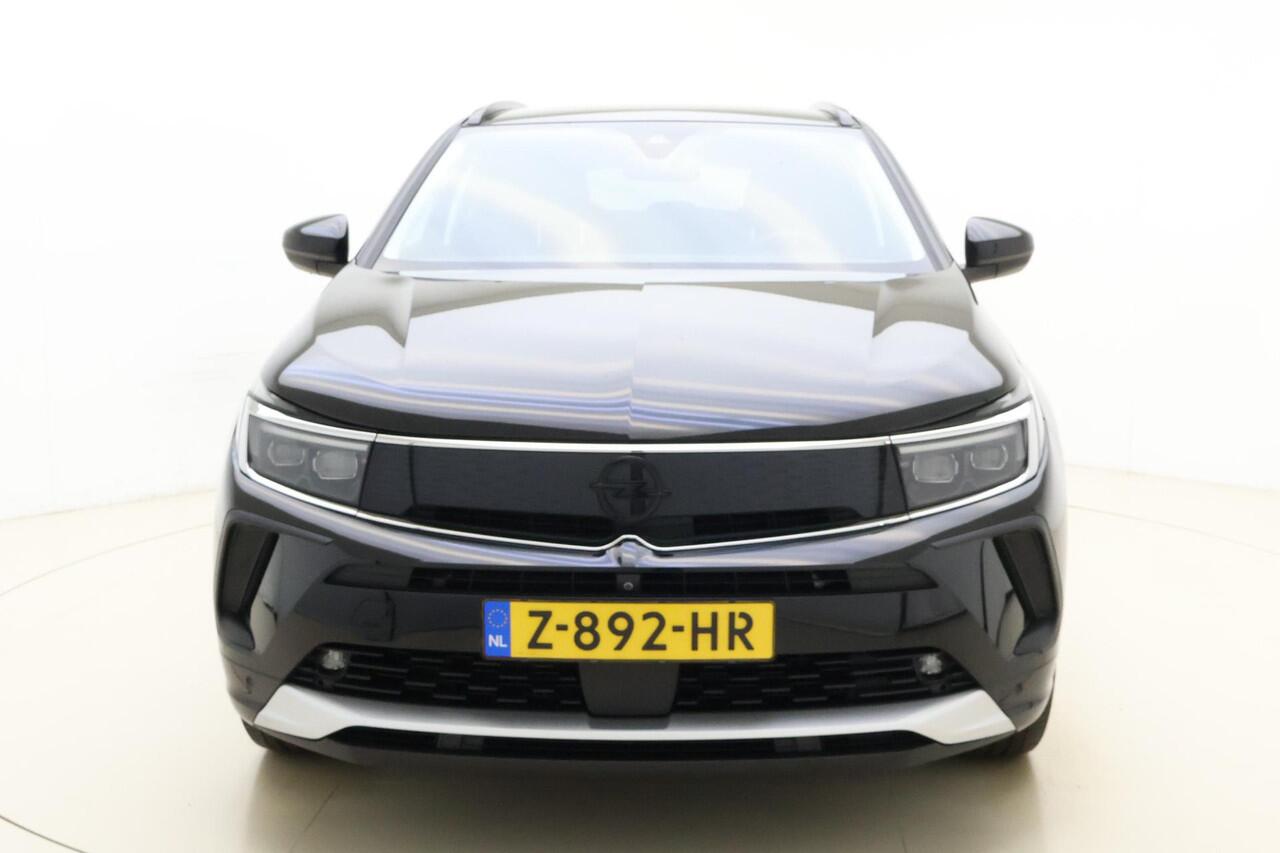 Opel Grandland 1.2 Turbo 130pk Automaat Ultimate | Alcantara bekleding | Navigatie | Trekhaak | Elektrische achterklep | Adapt. Cruise control | Camera | Winterpakket | 19" Lichtmetalen velgen | Zeer luxe!