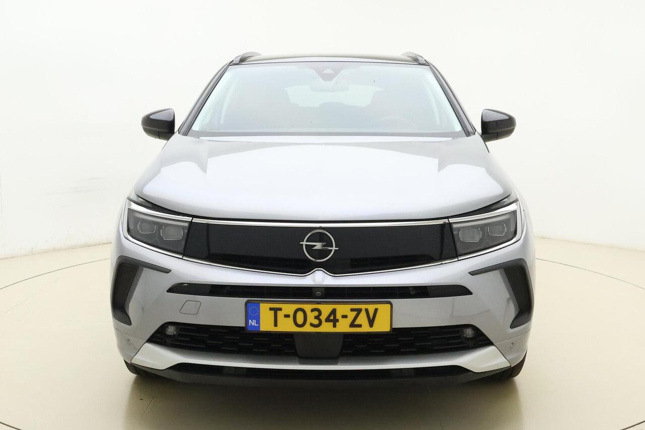 Opel Grandland 1.2 Turbo Ultimate 130 PK | Navigatie | Stoel & Stuurverwarming | Camera | Keyless | Alacantara lederen bekleding | Dakrails | AGR