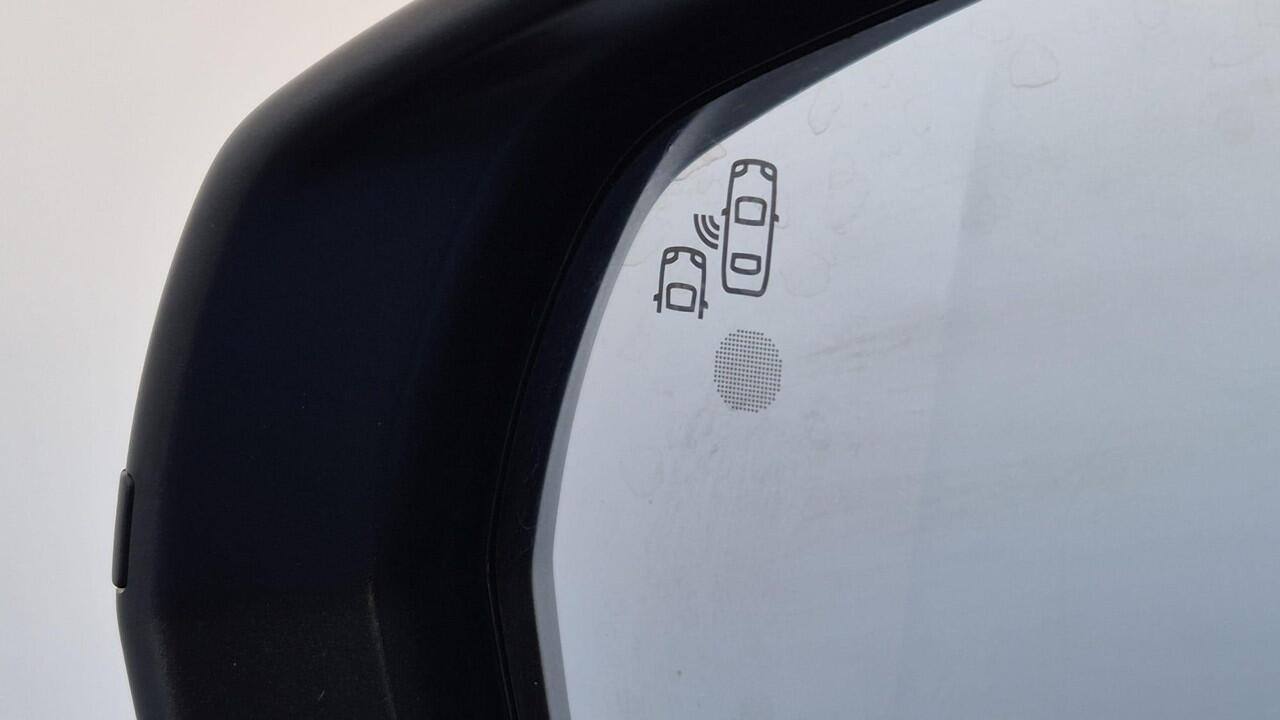 Opel Grandland 1.2 Turbo Edition Camera achter - Stoel verwarming - Dodehoek Detectie - Voorruitverwarming - Stuurwiel verwarming - Zicht en Licht Pakket - Winter Pakket