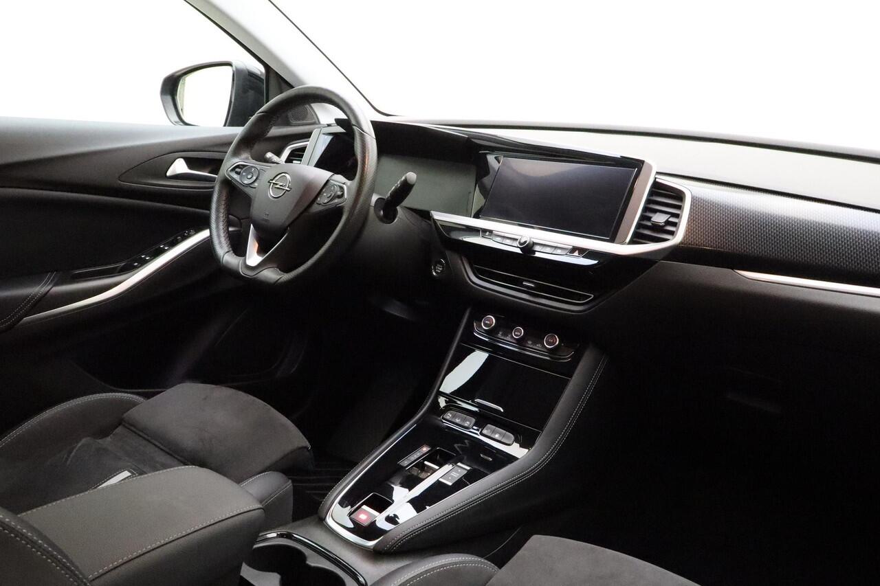 Opel Grandland 1.6 Turbo Plug-In Hybrid 4x4 GSE 300 pk | Navigatie | Camera | Comfort stoelen | Elektrische achterklep | Stoel/ stuurwielverwarming | Adaptive Cruise control |
