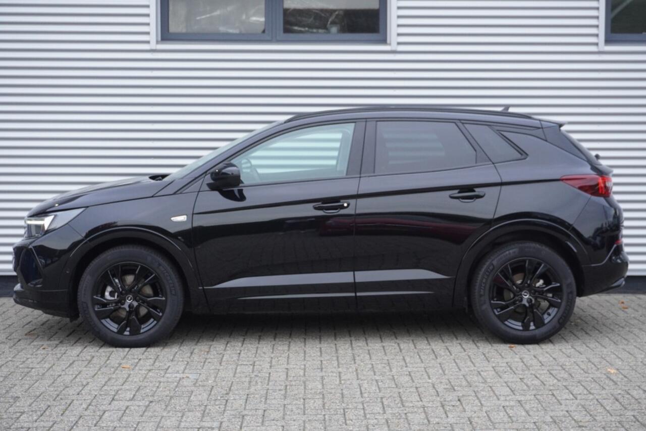 Opel Grandland 1.2 Turbo GS / Camera + PDC / Navi Pro / 18 inch / DAB+