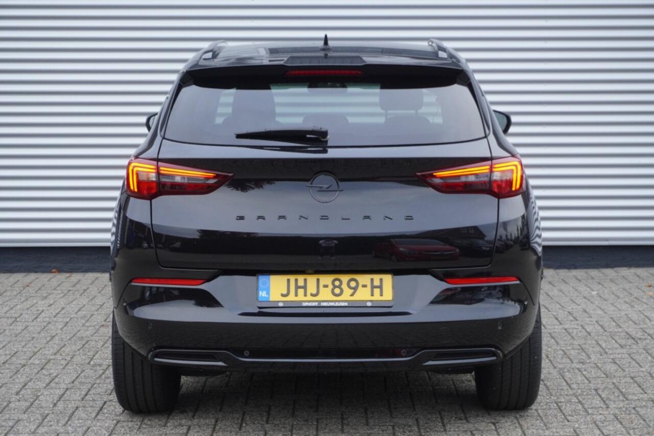 Opel Grandland 1.2 Turbo GS / Camera + PDC / Navi Pro / 18 inch / DAB+