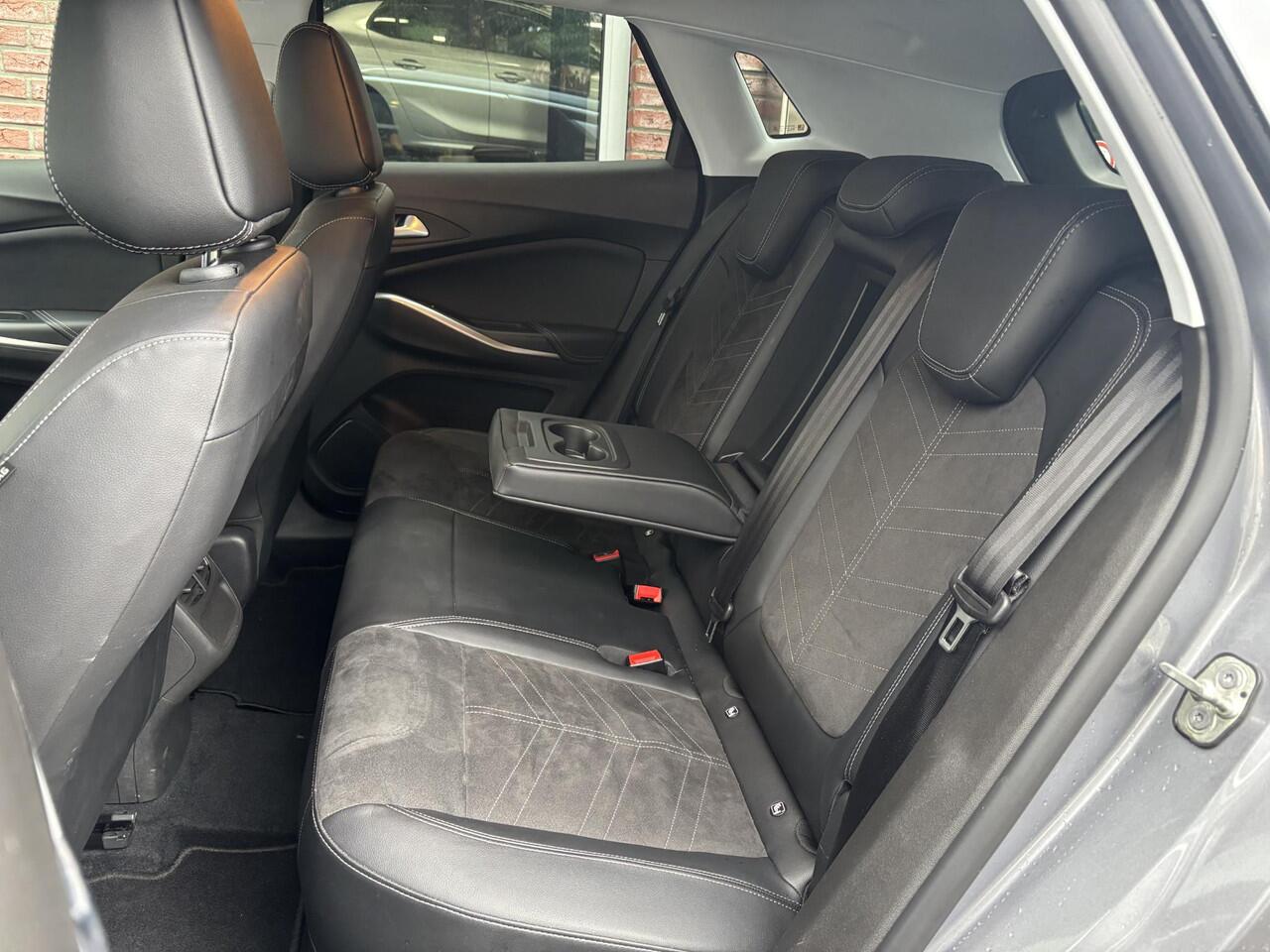 Opel Grandland Ultimate 1.6 HYbrid PHEV 225pk | ALCANTARA | LED PIXEL VERLICHTING | KEYLESS | WINTER PACK | ISOFIX | NAVI PRO |