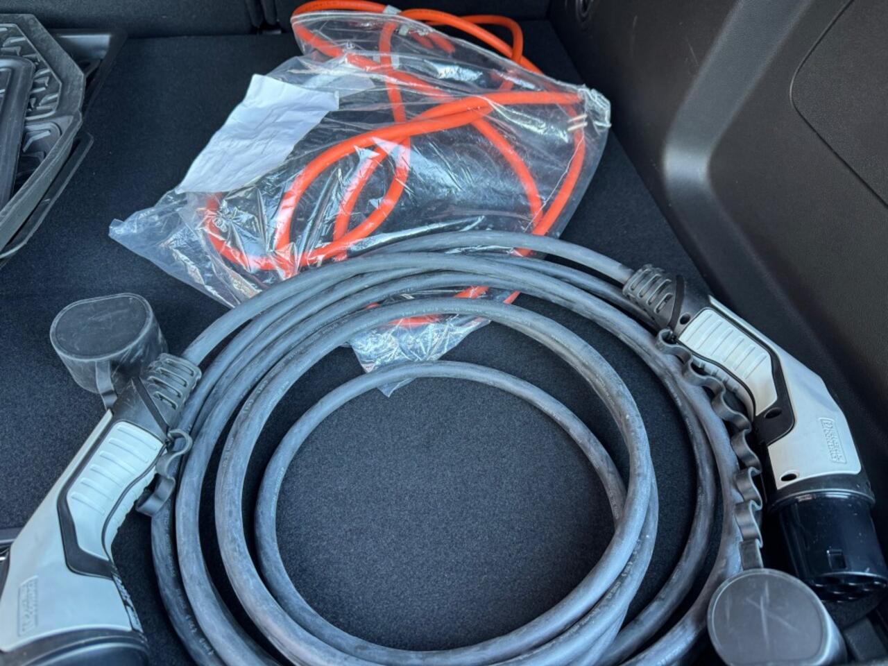 Opel Grandland 1.6 TURBO PLUG-IN HYBRIDE AUT. NAVI CAMERA CARPLAY LED