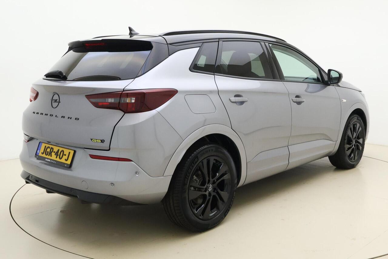Opel Grandland 1.6 Turbo Plug-In Hybrid 4x4 GSE | 300PK | ECC | Navigatie | Winter Pakket | Parkpilot | Black Pakket | Elektrisch Pakket | 18" LM-Velgen