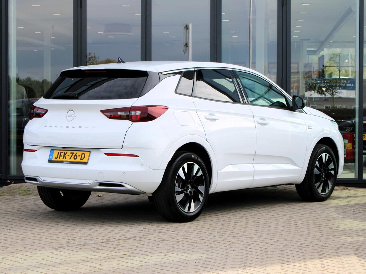 Opel Grandland 1.2 Turbo Business Elegance Automaat | Carplay/ Camera / Climate