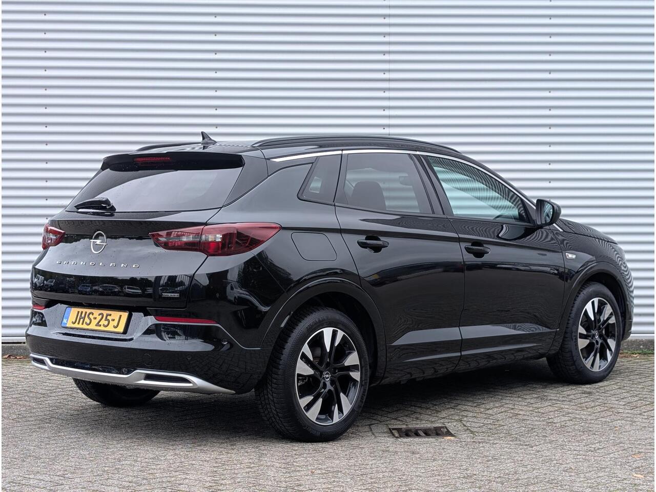 Opel Grandland Ultimate 1.6 PHEV 225pk Hybrid e-EAT8 | LEDEREN BEKLEDING | LED PIXEL | 360° CAMERA | KEYLESS | NAVI PRO |