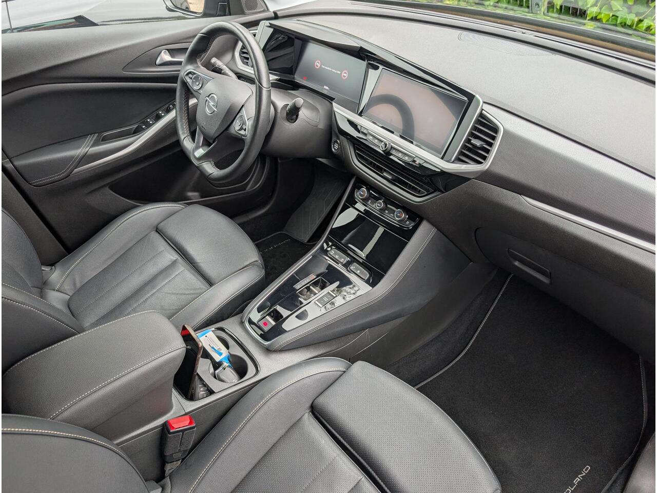 Opel Grandland Ultimate 1.6 PHEV 225pk Hybrid e-EAT8 | LEDEREN BEKLEDING | LED PIXEL | 360° CAMERA | KEYLESS | NAVI PRO |