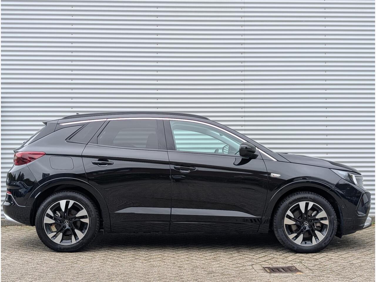 Opel Grandland Ultimate 1.6 PHEV 225pk Hybrid e-EAT8 | LEDEREN BEKLEDING | LED PIXEL | 360° CAMERA | KEYLESS | NAVI PRO |