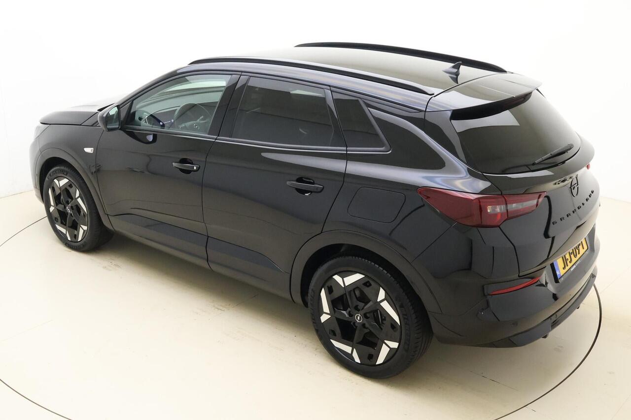 Opel Grandland 1.6 Turbo Plug-In Hybrid 300pk 4x4 GSE | Climate control | Navigatie | Winter Pakket | Parkpilot | Black Pakket | Elektrisch Pakket | 18" Lichtmetalenvelgen