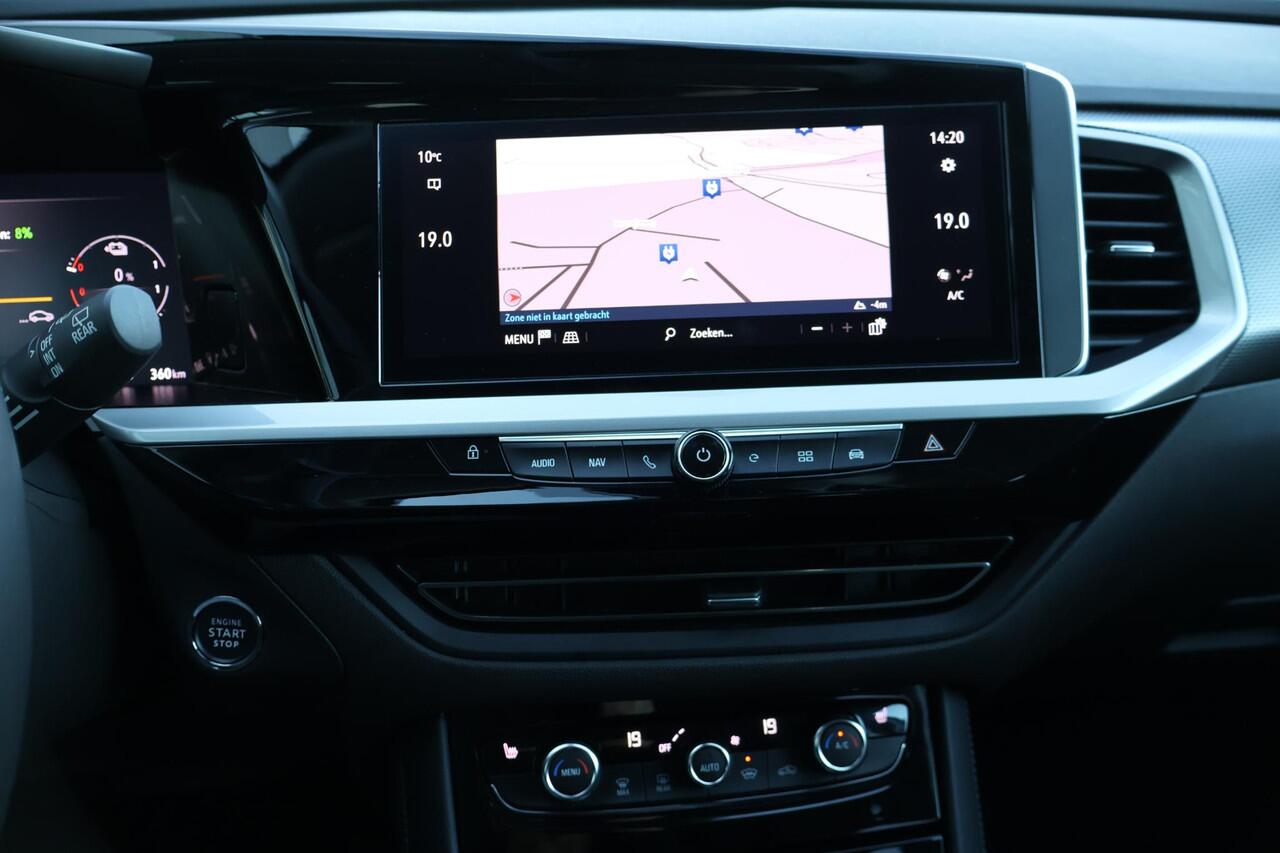 Opel Grandland 1.6 Turbo Plug-In Hybrid Level 3 1e Eigenaar | NL-Auto | Volledig Onderh | BTW | Trekhaak | 1 Laadkabel | 360 Cam | WinterPack | Sfeer | Navi | Climate | Full Led | Ad Cruise | PDC