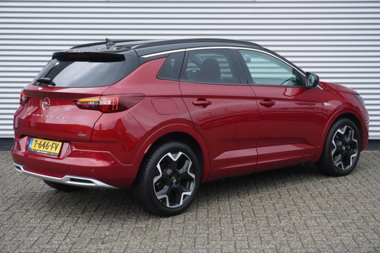 Opel Grandland 1.6 Turbo Hybrid Ultimate / Camera / Leer / Winterpakket / Adaptive Cruise / LED