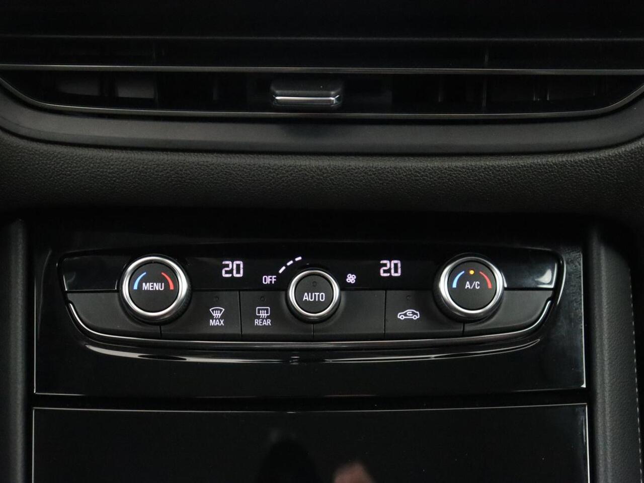 Opel Grandland 1.6 Turbo Plug-In Hybrid Level 3 | Trekhaak | Adaptive cruise | 360 Camera | Navigatie | Carplay | Stuurverwarming | Full LED | PHEV