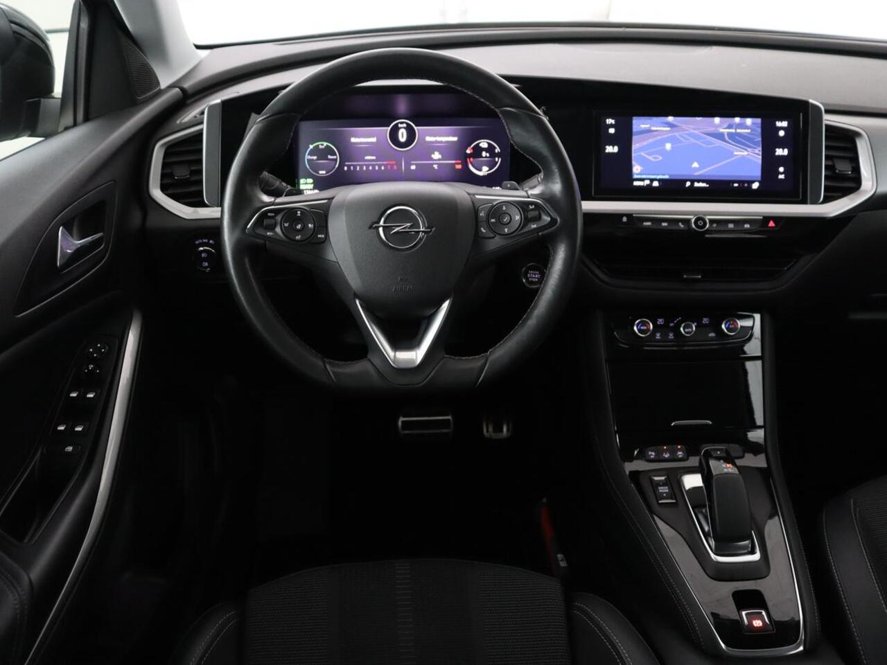 Opel Grandland 1.6 Turbo Plug-In Hybrid Level 3 | Trekhaak | Adaptive cruise | 360 Camera | Navigatie | Carplay | Stuurverwarming | Full LED | PHEV