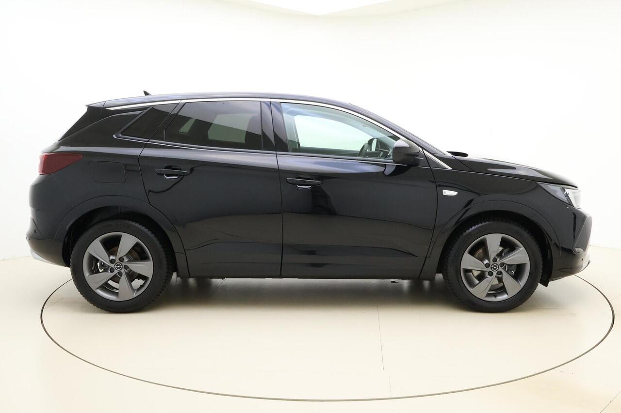 Opel Grandland 1.2 Turbo 130pk GS | Achteruitrijcamera | Climate control | Cruise control | LED verlichting | Navigatie | Privacy glass | Parkeersensoren