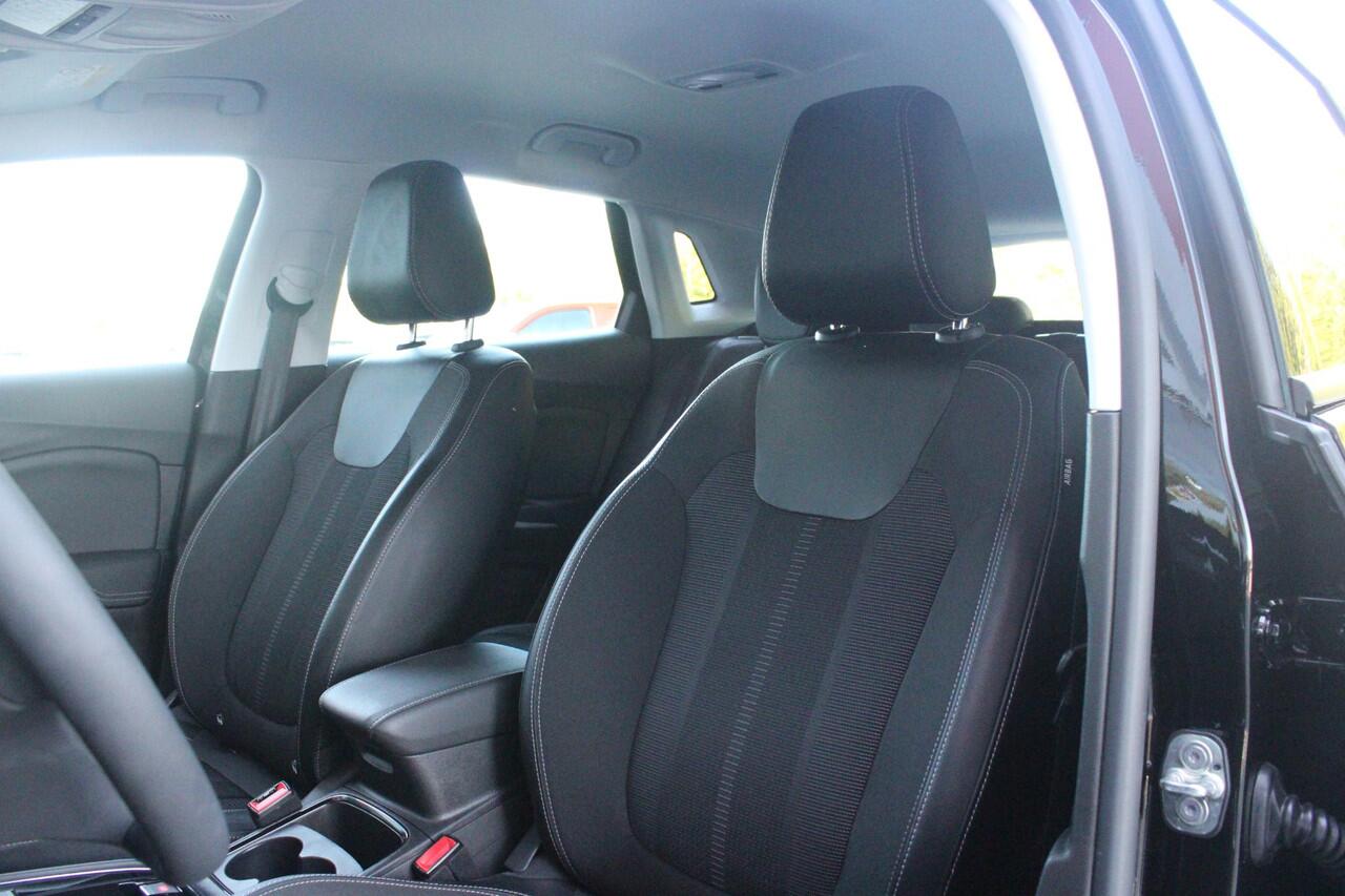 Opel Grandland 1.2 Turbo 136PK AUTOMAAT Hybrid GS | BLACK PACK | STOEL/STUUR VERWARMING | NAVIGATIE | APPLE CARPLAY/ANDROID AUTO | DODEHOEK DETECTIE | 18" LICHTMETALEN VELGEN | DAB+ RADIO | PARKEERSENSOREN VOOR + ACHTER | ADAPTIVE CRUISE CONTROL | ACHTERUITRIJ CAMERA |