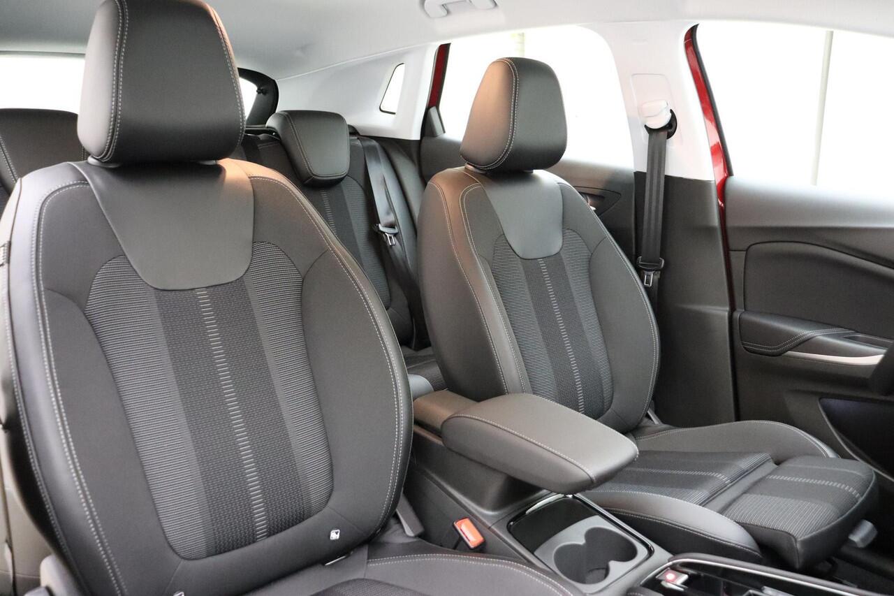 Opel Grandland 1.6 Turbo Plug-In Hybrid GS Demo | Navigatie | Afneembare trekhaak | 360 Graden Camera | Climate control | 19" Lichtmetalen velgen | Keyless