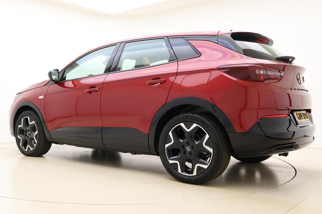 Opel Grandland 1.6 Turbo Plug-In Hybrid GS Demo | Navigatie | Afneembare trekhaak | 360 Graden Camera | Climate control | 19" Lichtmetalen velgen | Keyless