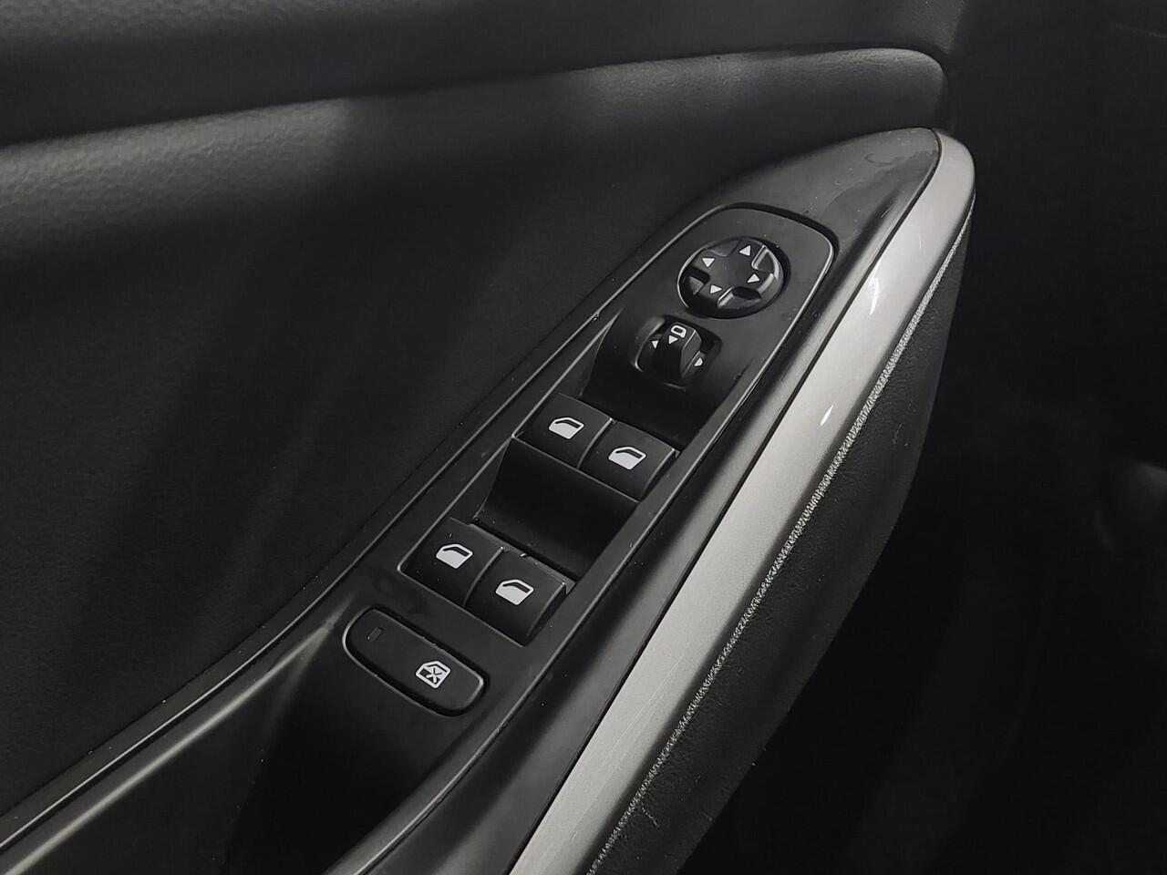 Opel Grandland 1.2 Turbo GS | Automaat | Camera | Carplay | Airco | Navi | LM velgen | Stuur - Stoelverwarming | ( Vestiging - Nieuwegein )