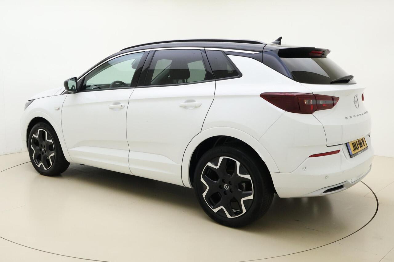 Opel Grandland 1.2 Turbo Ultimate |Automaat | Navigatie | Elektrische Achterklep | Stoelverwarming | Climate & Cruise Control | Zwart dak | Alcantara bekleding