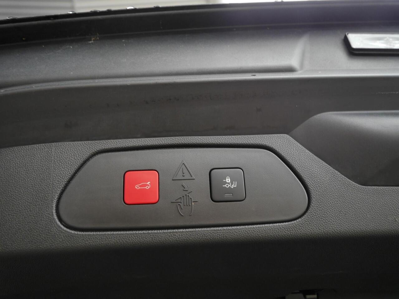 Opel Grandland 1.2 Turbo Ultimate | Navigatie | Climate & Cruise Control | Elektrische Achterklep | Stoel & Stuurverwarming |