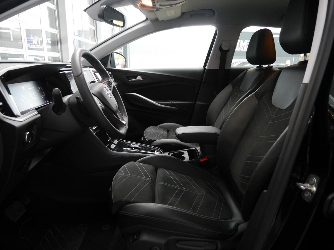 Opel Grandland 1.2 Turbo Ultimate | Navigatie | Climate & Cruise Control | Elektrische Achterklep | Stoel & Stuurverwarming |