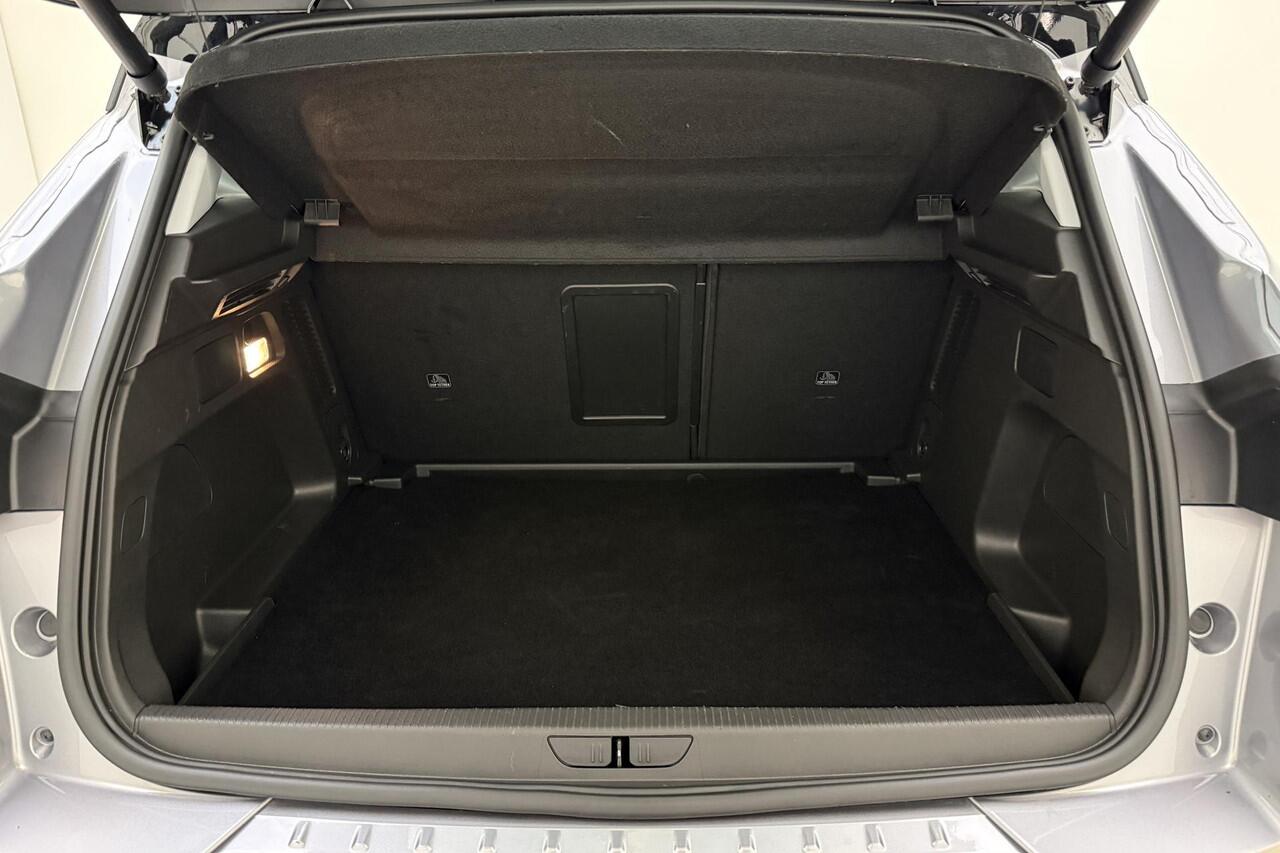 Opel Grandland 1.2 Turbo Ultimate Automaat | Navigatie | Elektrische achterklep | Stoelverwarming | Climate & Cruise Control | Alcantara bekleding | Zwart dak | Lichtmetalen velgen