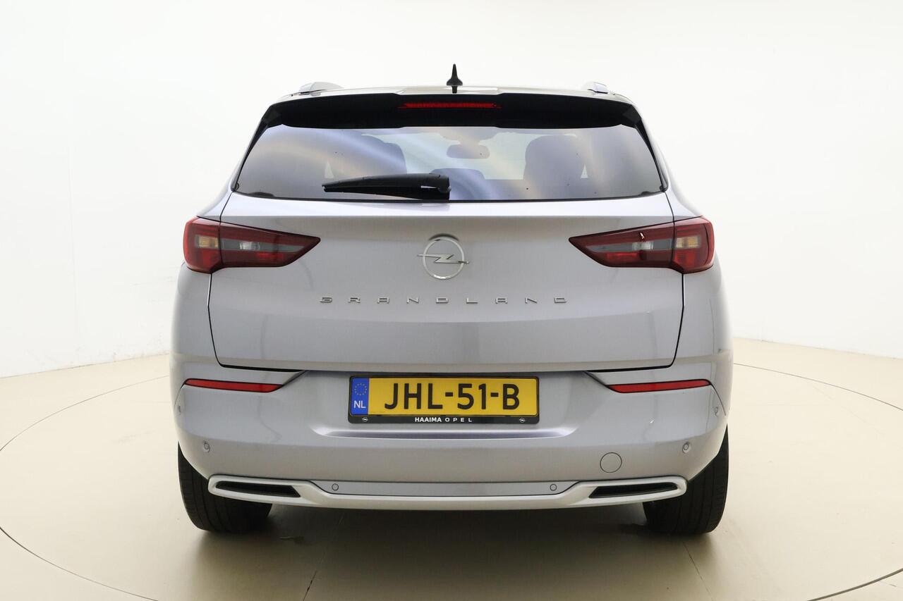 Opel Grandland 1.2 Turbo Ultimate Automaat | Navigatie | Elektrische achterklep | Stoelverwarming | Climate & Cruise Control | Alcantara bekleding | Zwart dak | Lichtmetalen velgen