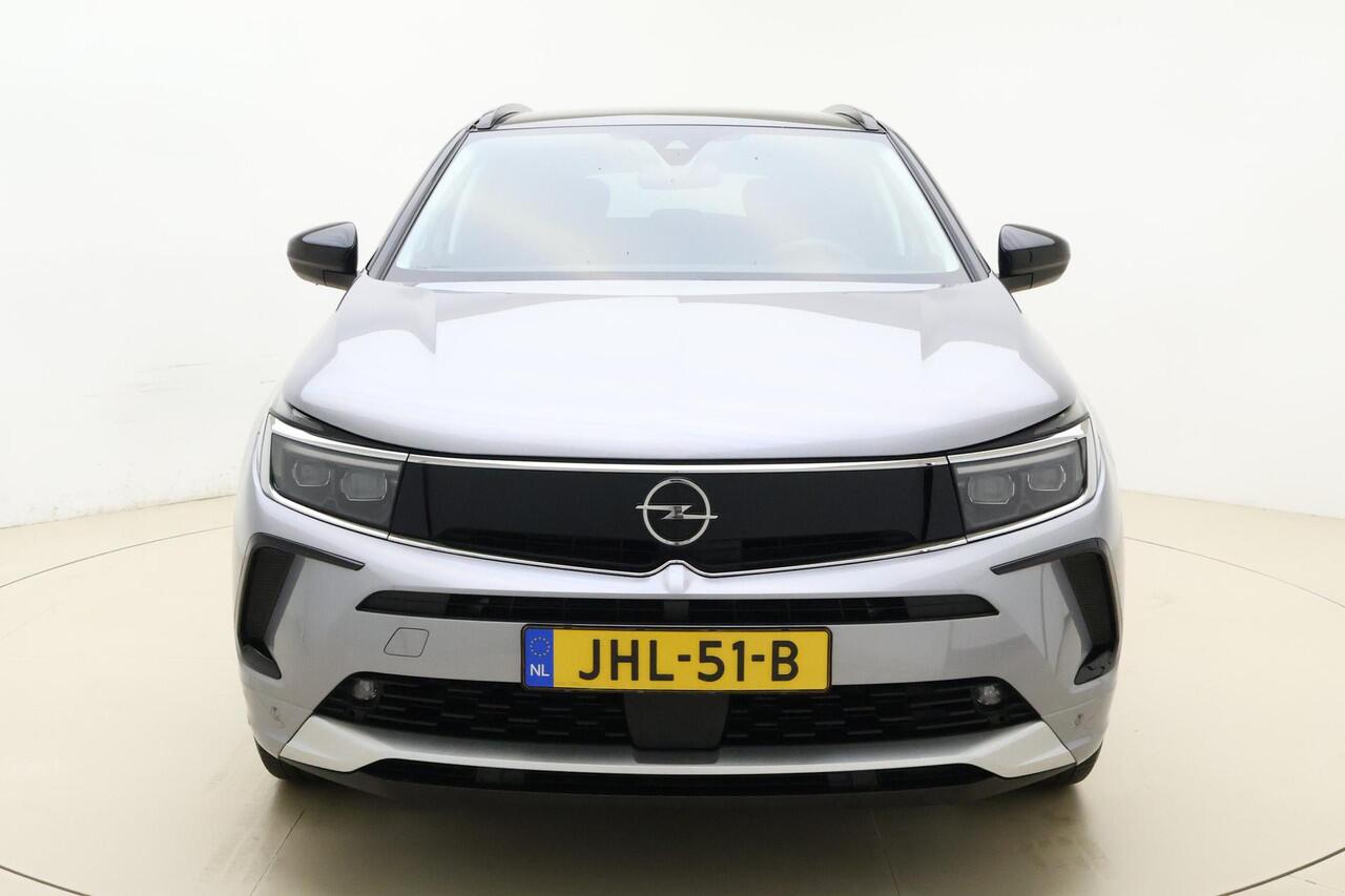 Opel Grandland 1.2 Turbo Ultimate Automaat | Navigatie | Elektrische achterklep | Stoelverwarming | Climate & Cruise Control | Alcantara bekleding | Zwart dak | Lichtmetalen velgen