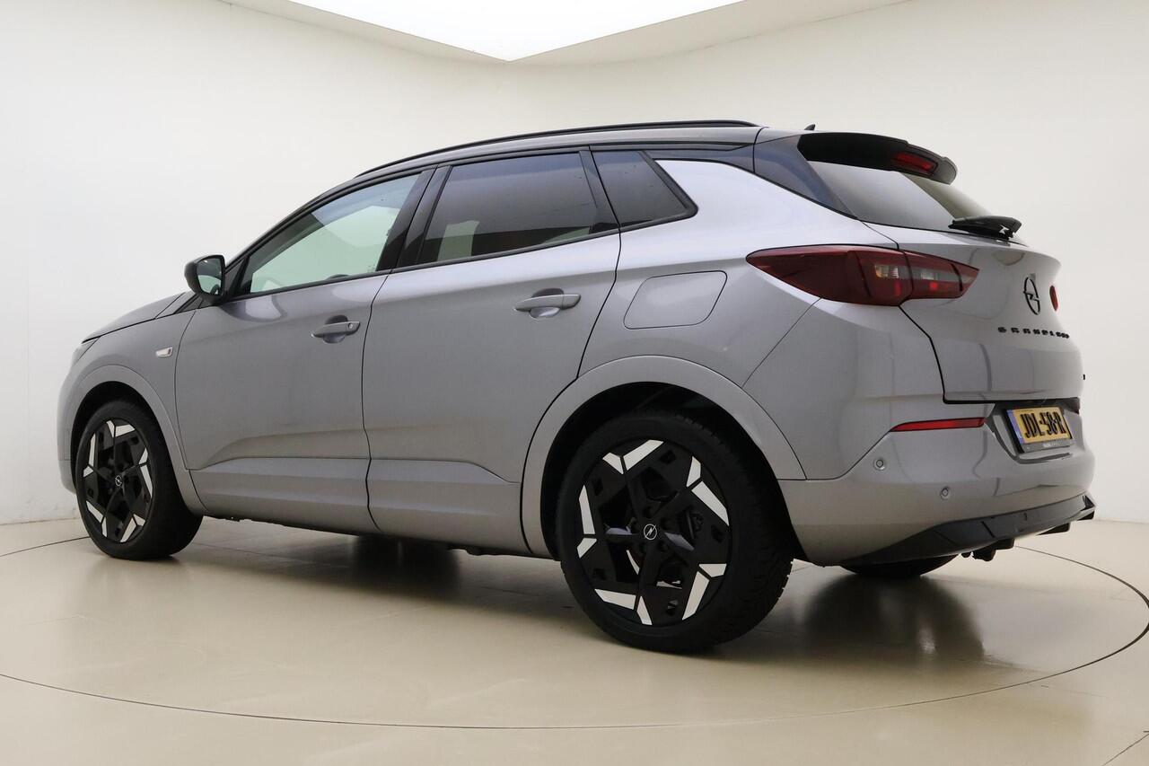 Opel Grandland 1.6 Turbo Plug-In Hybrid 4x4 Ultimate | Afn. Trekhaak | Matrix verlichting | Elek. Achterklep | Stoel, Stuur en Voorruit verwarming |