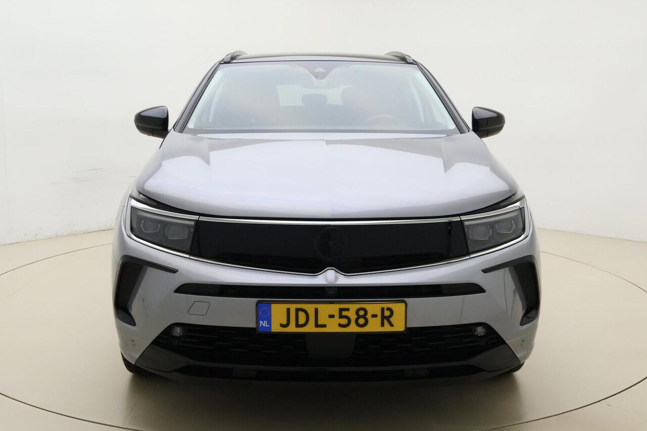 Opel Grandland 1.6 Turbo Plug-In Hybrid 4x4 Ultimate | Afn. Trekhaak | Matrix verlichting | Elek. Achterklep | Stoel, Stuur en Voorruit verwarming |
