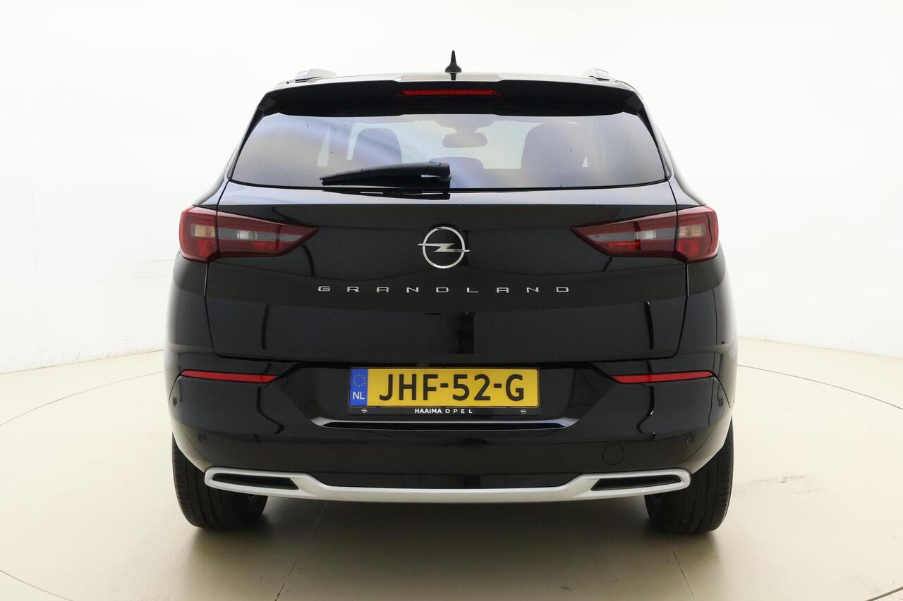 Opel Grandland 1.2 Turbo 130pk Automaat Ultimate | Navigatie | Camera | Alcantara | Elektrische achterklep | Stoel- en stuurverwarming | Verwarmbaar voorraam | 19" lichtmetalen velgen